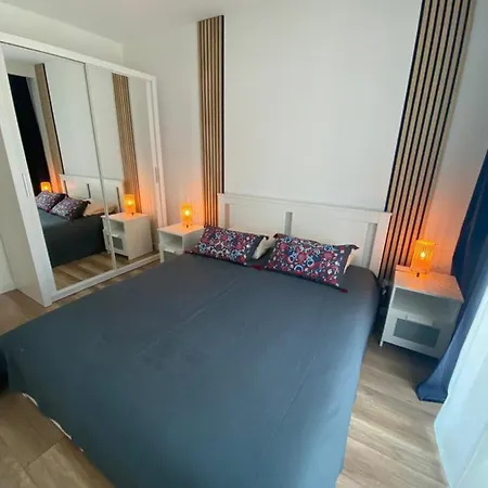 Apartment Angel *